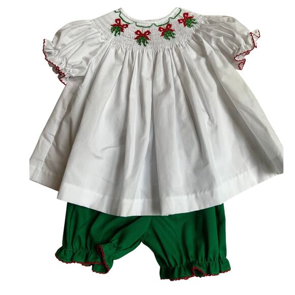 Lulu Bebe Emma Smocked Green Bloomer Set size 18mo - Picture 1 of 3